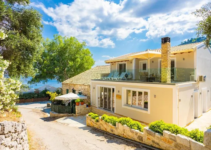 Villa Nikolakis Kerasia, On The Beach
